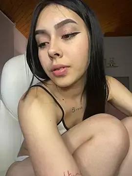 Explore our live girls sluts from our Custom and Multi clubs and checkout exclusive access to highly interactive content, such as shape, hair, titties, pussy type and many more.