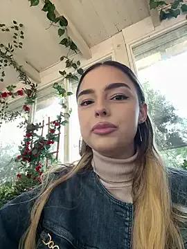 Explore our live girls sluts from our Custom and Multi clubs and checkout exclusive access to highly interactive content, such as shape, hair, titties, pussy type and many more.