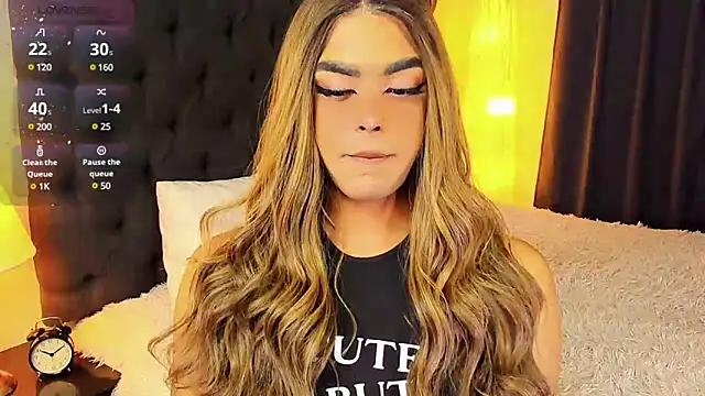 Explore our live girls sluts from our Custom and Multi clubs and checkout exclusive access to highly interactive content, such as shape, hair, titties, pussy type and many more.