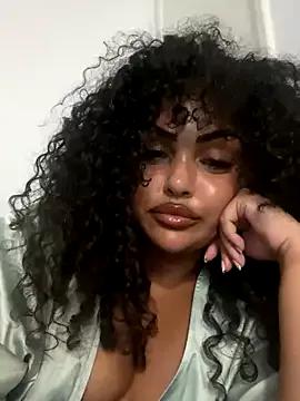 Scarlett-xox from StripChat is Freechat