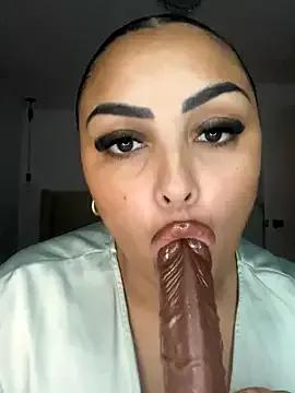 Scarlett-xox from StripChat is Freechat