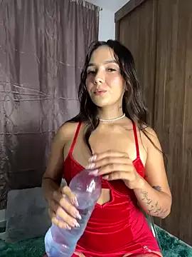 Scarlett05 from StripChat is Freechat