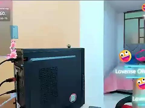 Explore our live girls sluts from our Custom and Multi clubs and checkout exclusive access to highly interactive content, such as shape, hair, titties, pussy type and many more.