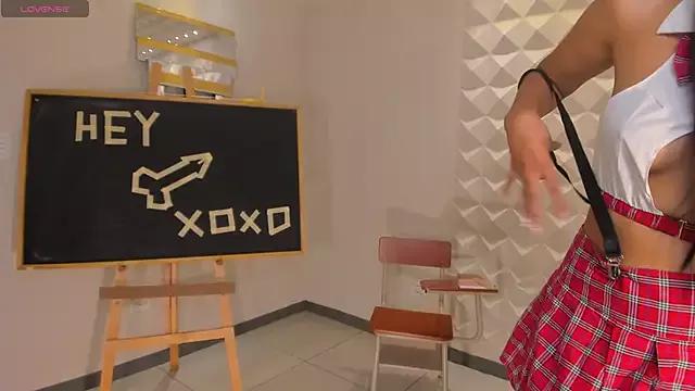 Explore our live girls sluts from our Custom and Multi clubs and checkout exclusive access to highly interactive content, such as shape, hair, titties, pussy type and many more.