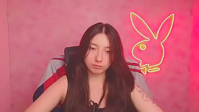 Explore our live girls sluts from our Custom and Multi clubs and checkout exclusive access to highly interactive content, such as shape, hair, titties, pussy type and many more.
