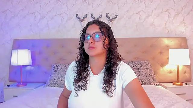 Explore our live girls sluts from our Custom and Multi clubs and checkout exclusive access to highly interactive content, such as shape, hair, titties, pussy type and many more.