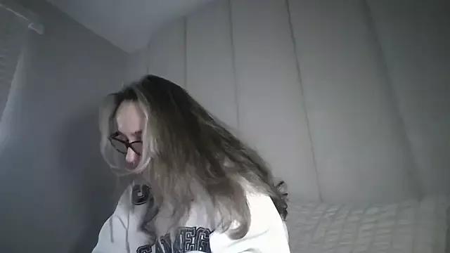 Scotishminx25 from StripChat is Freechat