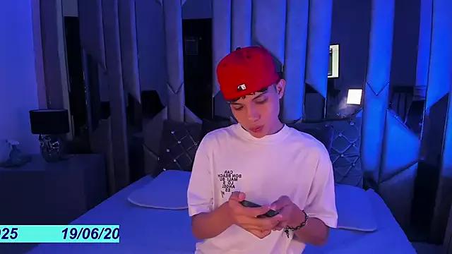 Sebax_Young from StripChat is Freechat
