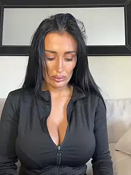 Explore our live girls sluts from our Custom and Multi clubs and checkout exclusive access to highly interactive content, such as shape, hair, titties, pussy type and many more.