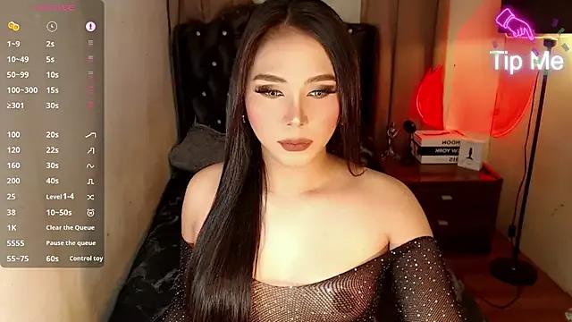 seductive_safara from StripChat is Freechat