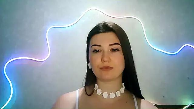 Explore our live girls sluts from our Custom and Multi clubs and checkout exclusive access to highly interactive content, such as shape, hair, titties, pussy type and many more.