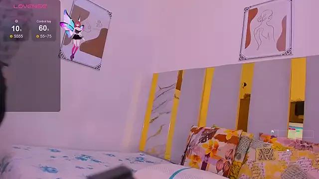 Selena-luxs from StripChat