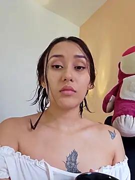 Explore our live girls sluts from our Custom and Multi clubs and checkout exclusive access to highly interactive content, such as shape, hair, titties, pussy type and many more.