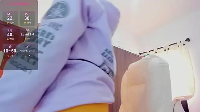 selena_luxs1 from StripChat is Freechat