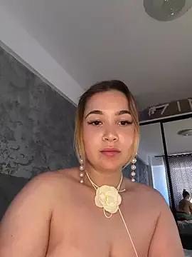 SelenaaD from StripChat
