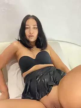 SelenaFoxy from StripChat