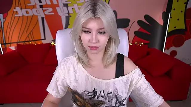 SelenaIris from StripChat