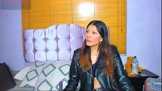 Selenakyle92_ from StripChat