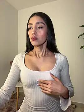 Explore our live girls sluts from our Custom and Multi clubs and checkout exclusive access to highly interactive content, such as shape, hair, titties, pussy type and many more.