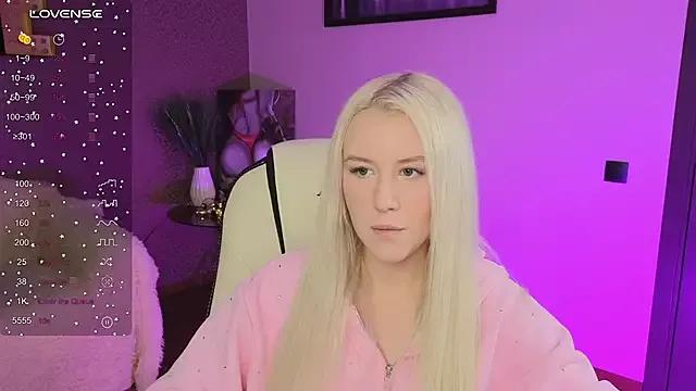 Selenatrend from StripChat