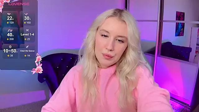 Selenatrend from StripChat is Freechat