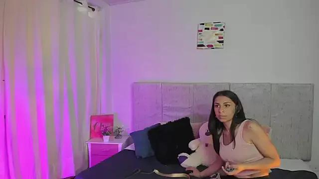 Explore our live girls sluts from our Custom and Multi clubs and checkout exclusive access to highly interactive content, such as shape, hair, titties, pussy type and many more.