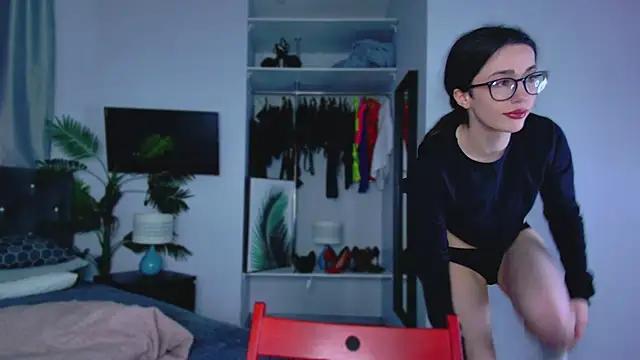 Explore our live girls sluts from our Custom and Multi clubs and checkout exclusive access to highly interactive content, such as shape, hair, titties, pussy type and many more.