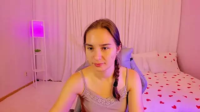 SeraphineClark from StripChat is Freechat