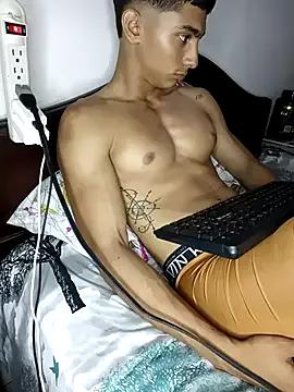 SexBabyrat from StripChat is Freechat