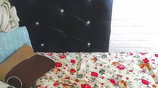 SexiePetiteX from StripChat is Freechat