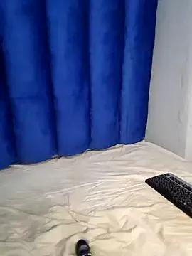 SexxyAddict from StripChat