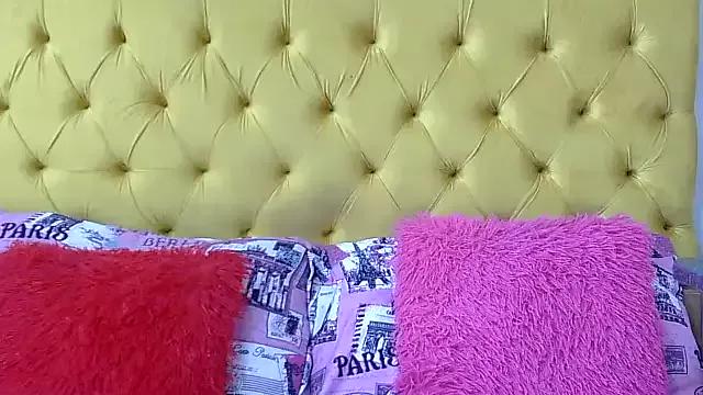 Explore our live girls sluts from our Custom and Multi clubs and checkout exclusive access to highly interactive content, such as shape, hair, titties, pussy type and many more.
