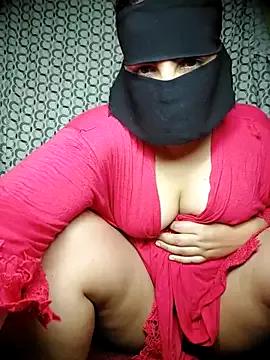 Sexy-Randa from StripChat is Freechat