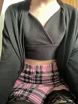 Sexy-SierraXX from StripChat is Freechat
