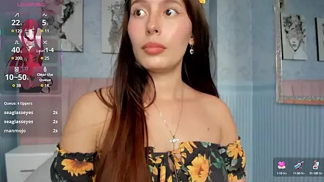 Explore our live girls sluts from our Custom and Multi clubs and checkout exclusive access to highly interactive content, such as shape, hair, titties, pussy type and many more.