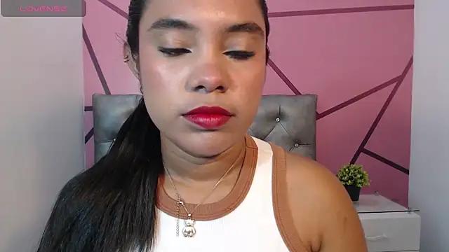 Explore our live girls sluts from our Custom and Multi clubs and checkout exclusive access to highly interactive content, such as shape, hair, titties, pussy type and many more.