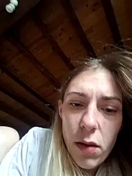 SexyAlya from StripChat is Freechat