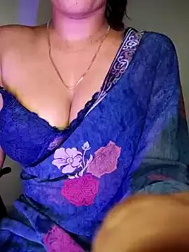 SexyAndHottie webcams show profile image 