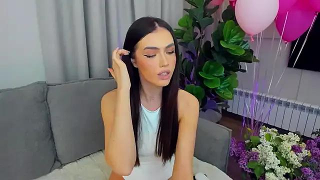 Explore our live girls sluts from our Custom and Multi clubs and checkout exclusive access to highly interactive content, such as shape, hair, titties, pussy type and many more.