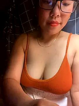 sexybaby_00 from StripChat is Freechat