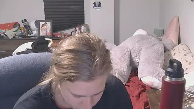 Sexyblonde12344 from StripChat is Freechat