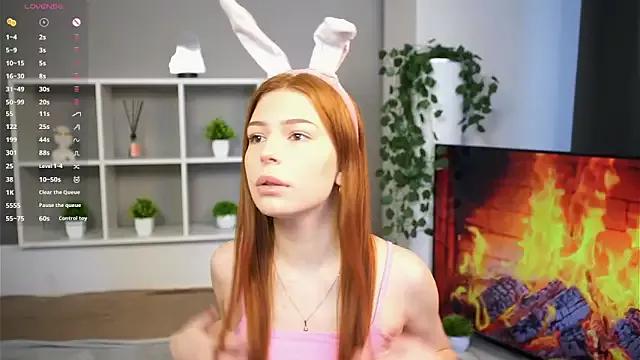 SexyEsma from StripChat is Freechat