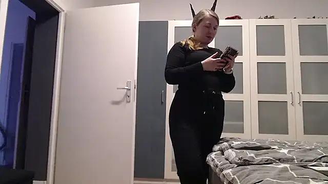 Explore our live girls sluts from our Custom and Multi clubs and checkout exclusive access to highly interactive content, such as shape, hair, titties, pussy type and many more.