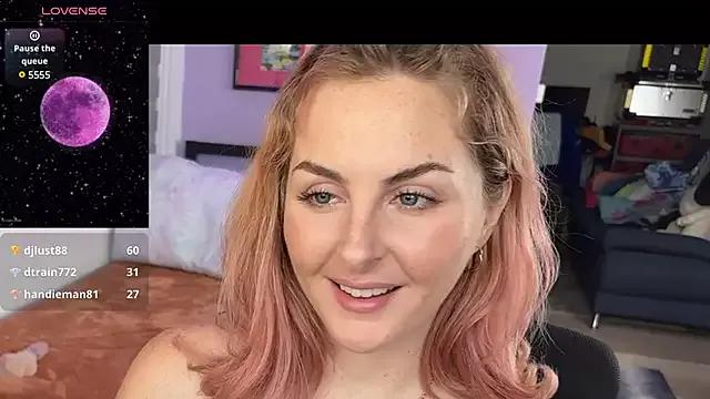 Explore our live girls sluts from our Custom and Multi clubs and checkout exclusive access to highly interactive content, such as shape, hair, titties, pussy type and many more.