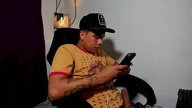 sexymike22cm from StripChat is Freechat