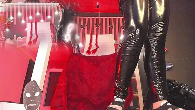 shaaroon_gold from StripChat