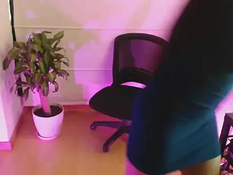 Shairabrunette webcams show profile image 