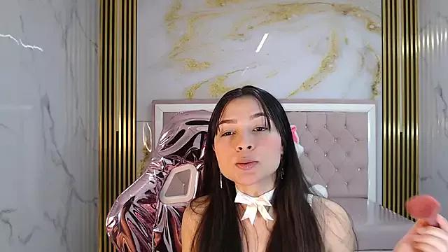Explore our live girls sluts from our Custom and Multi clubs and checkout exclusive access to highly interactive content, such as shape, hair, titties, pussy type and many more.