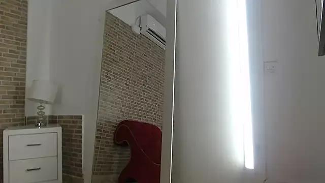Explore our live girls sluts from our Custom and Multi clubs and checkout exclusive access to highly interactive content, such as shape, hair, titties, pussy type and many more.