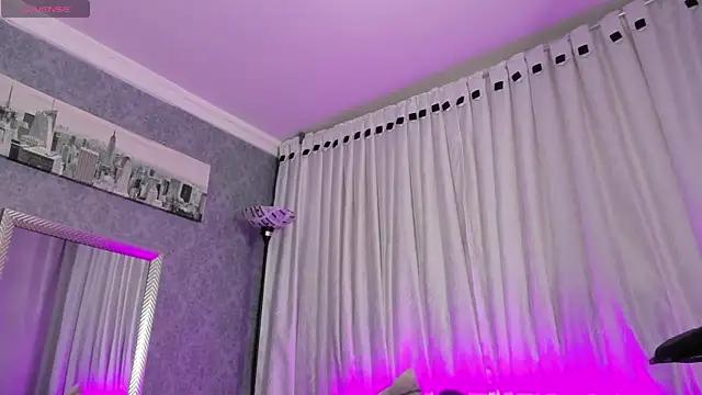 Explore our live girls sluts from our Custom and Multi clubs and checkout exclusive access to highly interactive content, such as shape, hair, titties, pussy type and many more.